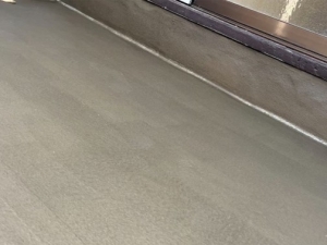 複合塗膜防水工事 上塗り (密着工法)